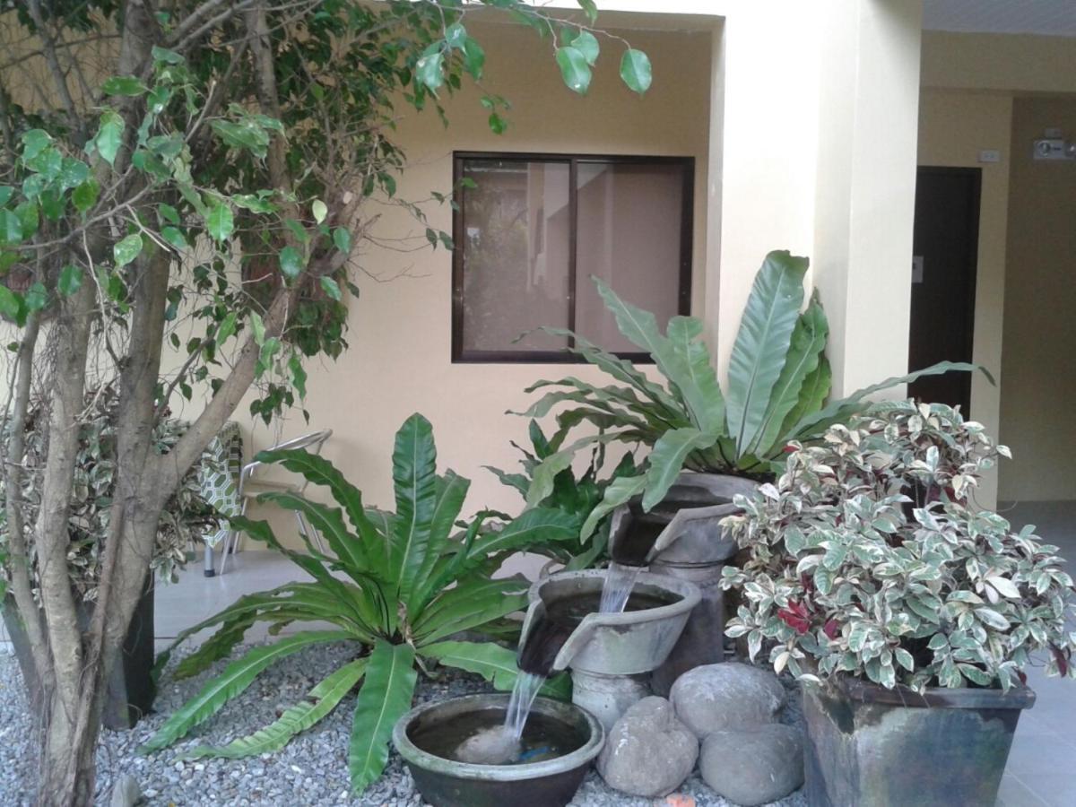 11Th Street Bed And Breakfast Bacolod Luaran gambar